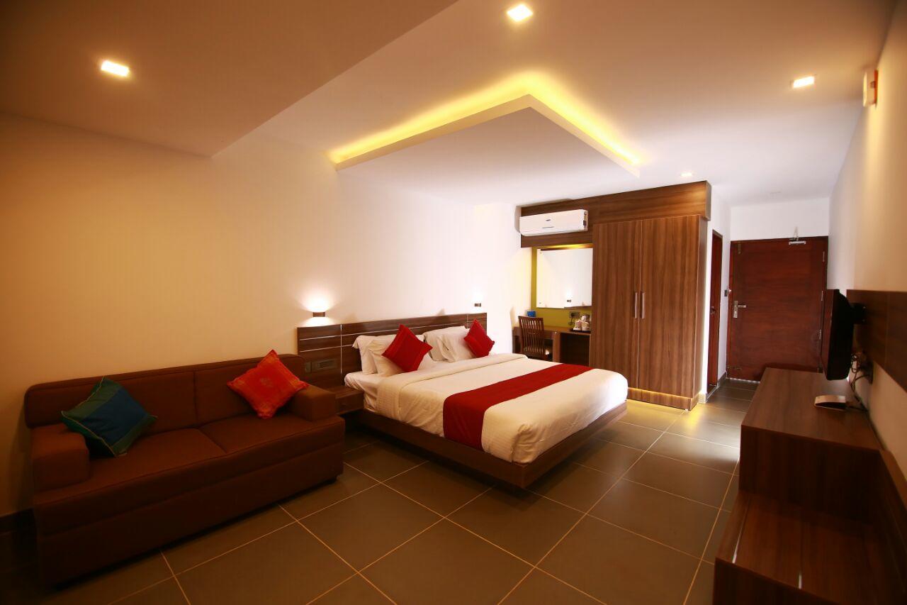 Silver Storm Resort อทิราพาลลี ภายนอก รูปภาพ