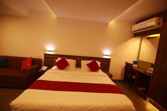 Silver Storm Resort อทิราพาลลี ภายนอก รูปภาพ